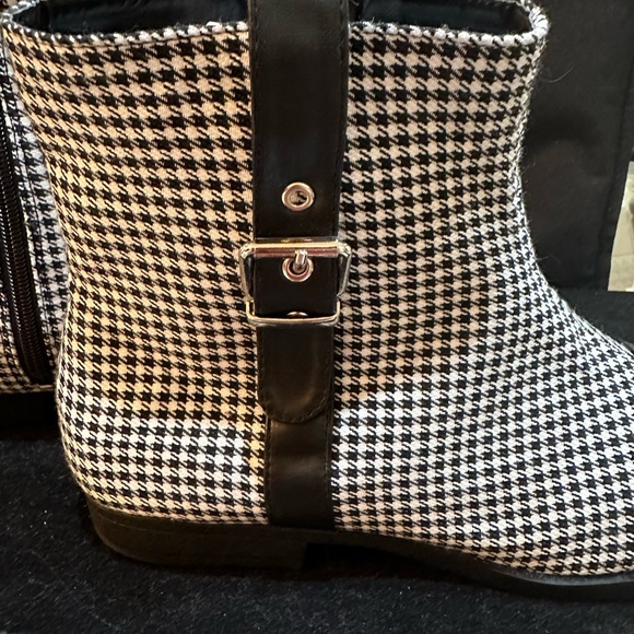 Angel Steps Women’s Black and white houndstooth bootie size 10W - Picture 4 of 7